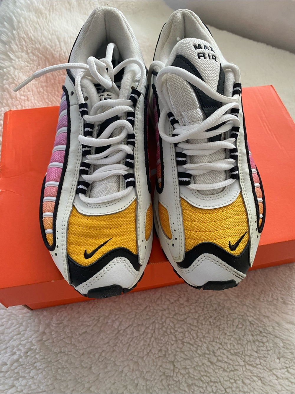 Nike shoes size 7 in womens - Picture 8 of 13